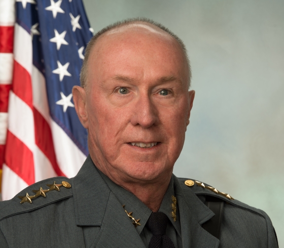 Head shot of Peter Carey