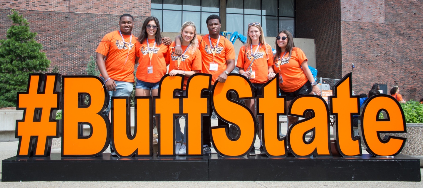 Students with BuffState sign